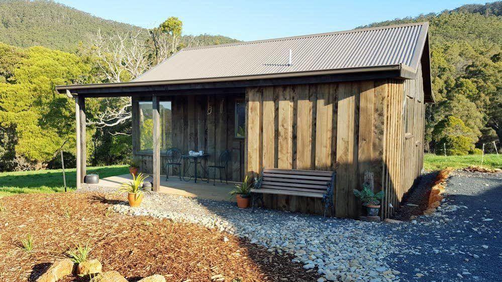 Rustic Hut Bush Retreat Panzió Penguin Kültér fotó