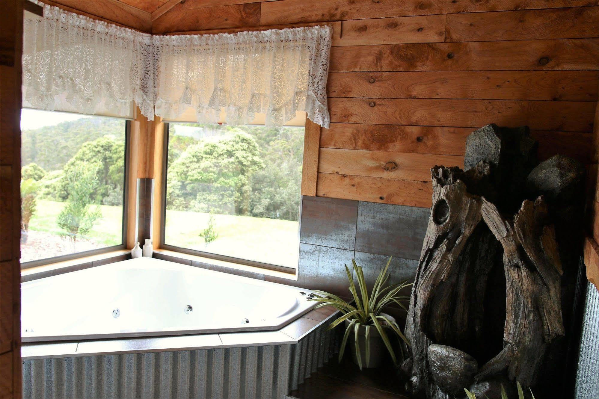 Rustic Hut Bush Retreat Panzió Penguin Kültér fotó