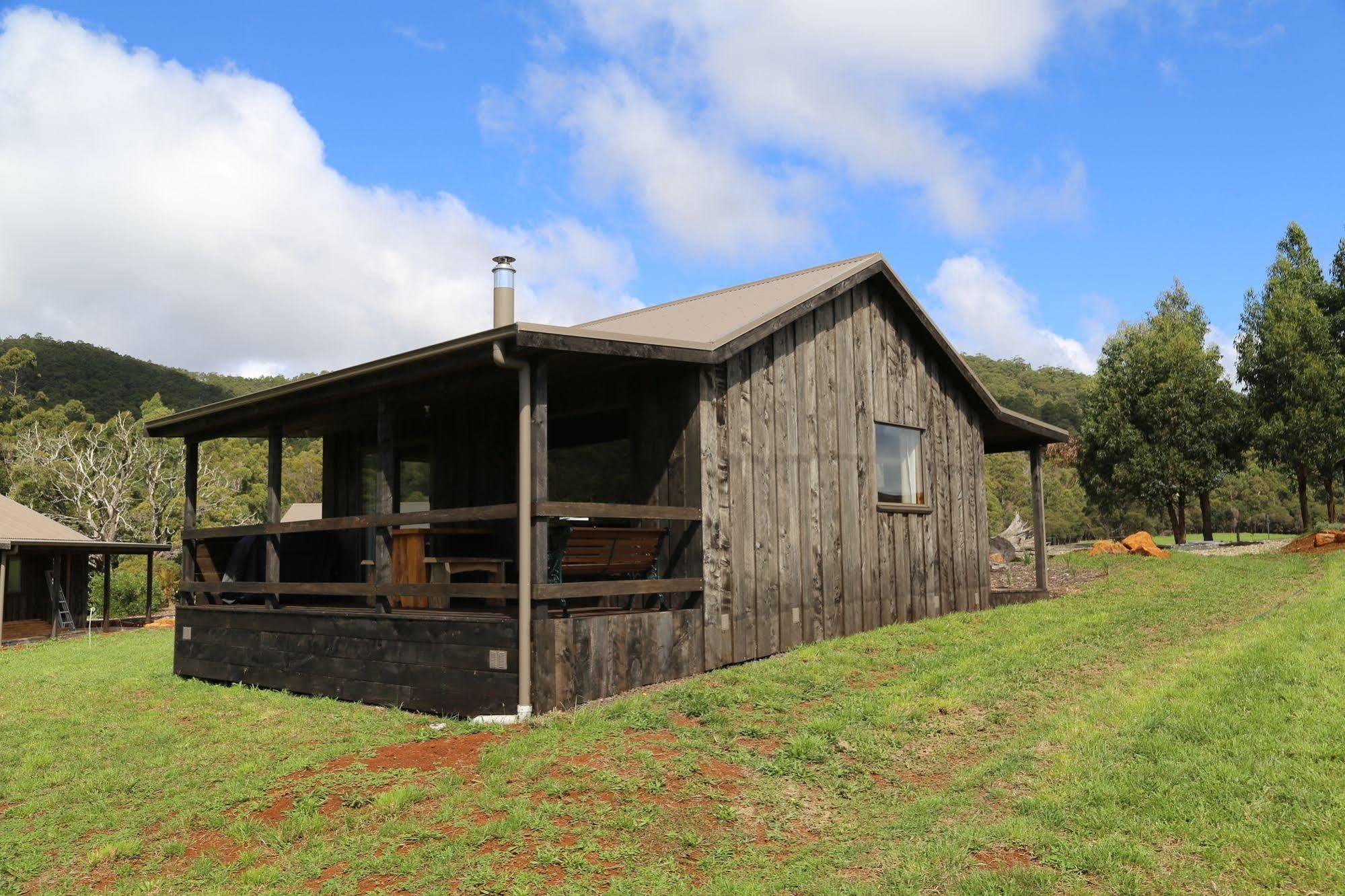 Rustic Hut Bush Retreat Panzió Penguin Kültér fotó